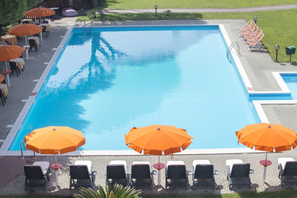 Hotel Capo Circeo Centro Benessere & Padel Сан-Феличе-Чирчео Экстерьер фото