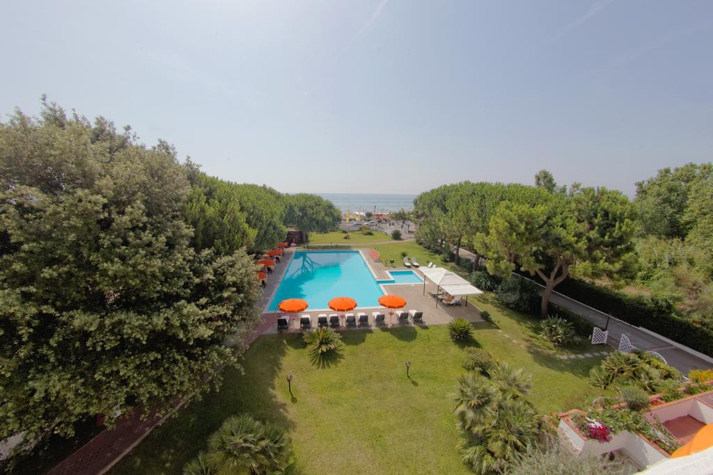 Hotel Capo Circeo Centro Benessere & Padel Сан-Феличе-Чирчео Экстерьер фото