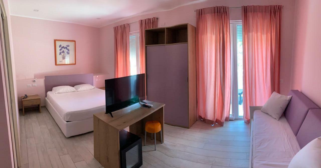Hotel Capo Circeo Centro Benessere & Padel Сан-Феличе-Чирчео Экстерьер фото